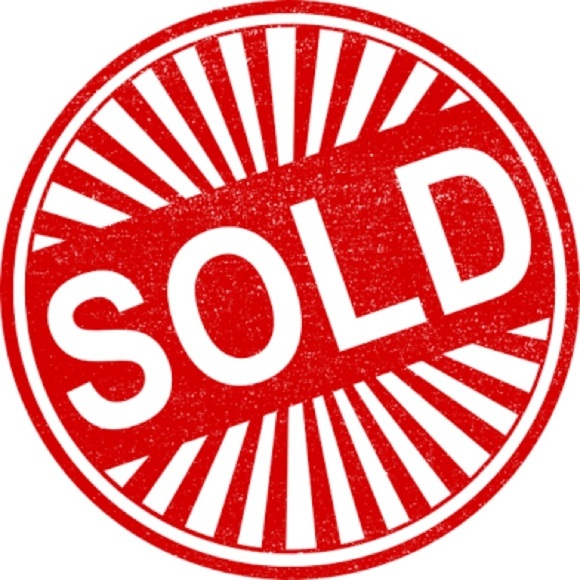 Sold! Do not buy. Cannot delete due to Poshmark’s new insane policy. - Picture 1 of 6